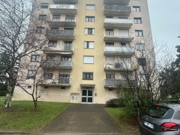 DECINES T2 entièrement Rénové