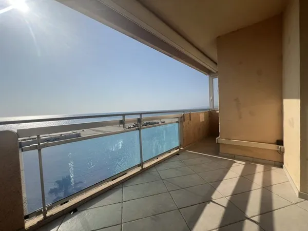 CANET PLAGE - F3 de 75m2 avec parking et vue mer