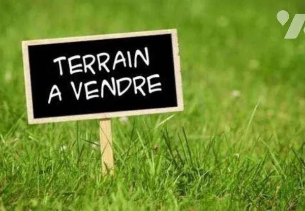 Terrain 719 m²