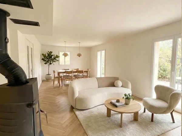 Propriété 7 pièces de 239 m²