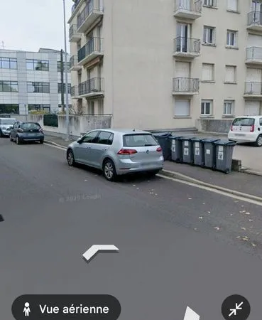 Appartement grand T3 avec parking et cave et terrasse