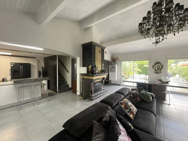 Maison 6 pièces 170 m²