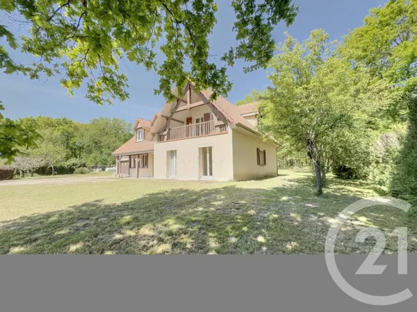 Maison 9 pièces 203 m²