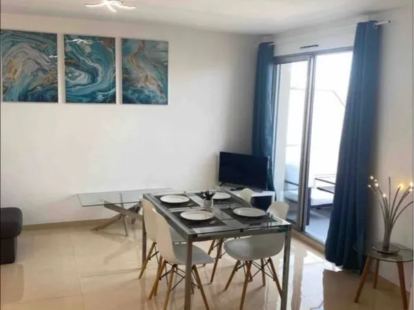 🚨 Lyon 8 / T2 Meuble / Refait à Neuf / Balcon / Cave 🚨