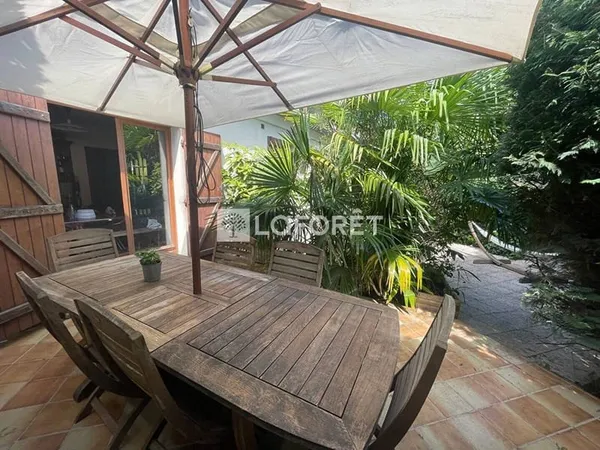 Maison 8 pièces 186 m²