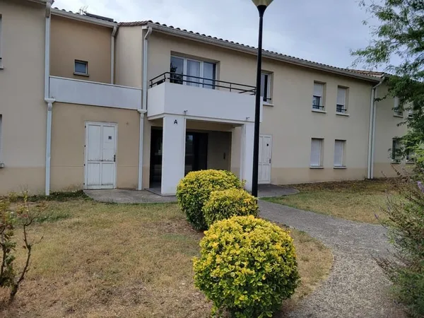 T3 - 850.54 € CC / MOIS - AMBARES ET LAGRAVE