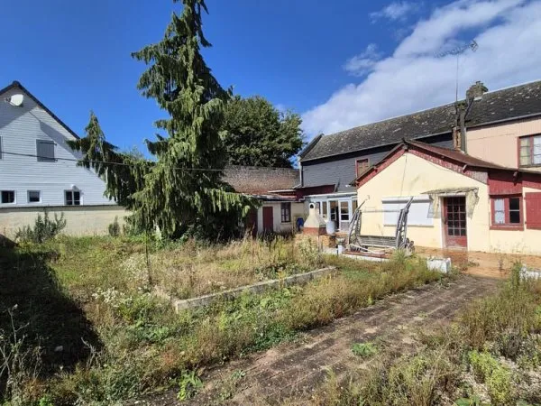 PAVILLON A RENOVER AVEC JARDIN