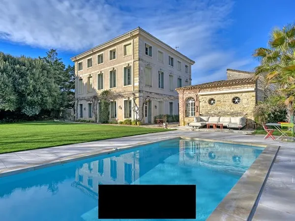 Maison 11 pièces 500 m²