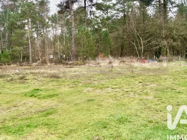 Terrain 754 m²