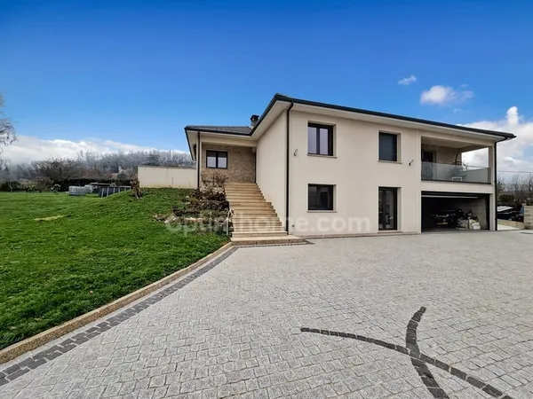 Maison à vendre 7 pièces CREUZIER LE NEUF (03)