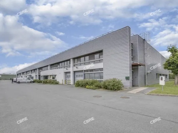 Local d'activité 527 m²