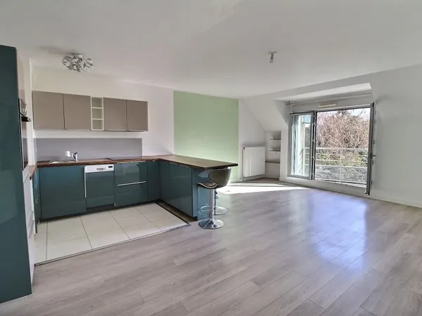 Appartement 3 pièces à vendre à Massy, centre ville limite Antony