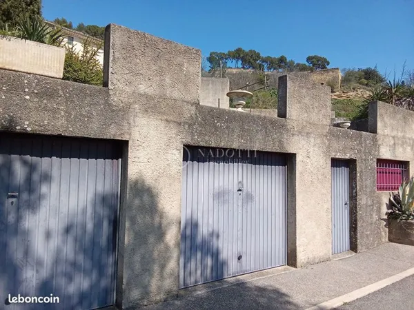 Parking/Garage/Box 150 m²