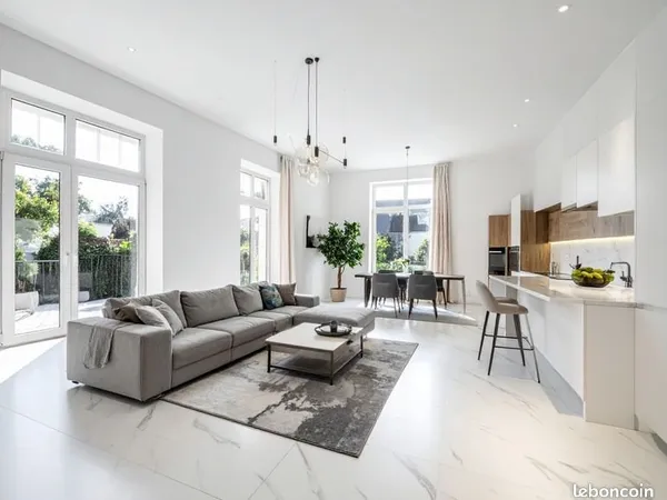 Appartement - 5 pièces - Lyon Jean Jaurès GIRONDINS