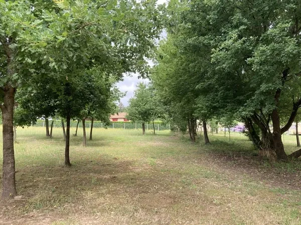 Terrain à bâtir proche de Saint-Aulaye