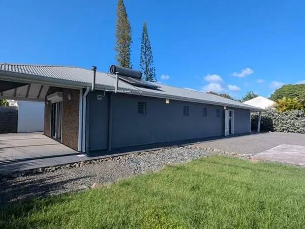 Villa récente de type F4 avec jacuzzi, prestations de qualité