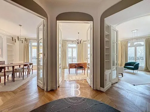 Appartement 5 pièces 153 m²