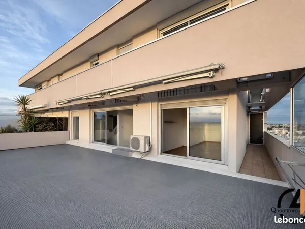 Appartement T4 Duplex 84,37 m² avec Terrasse + Garage et Parking