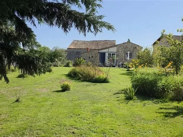 À vendre Maison plain-pied avec grange-Val d'Issoire - 87
