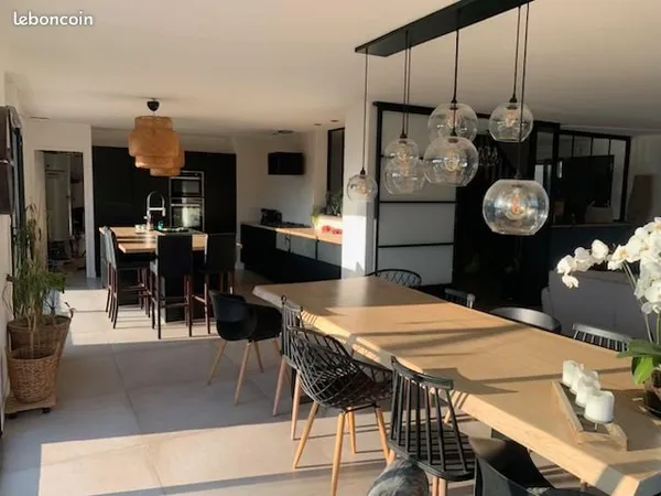 Contemporaine avec piscine