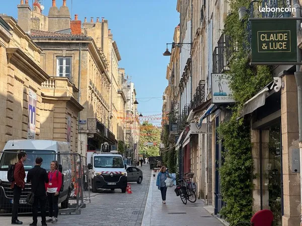 Boutique 35 m² BORDEAUX