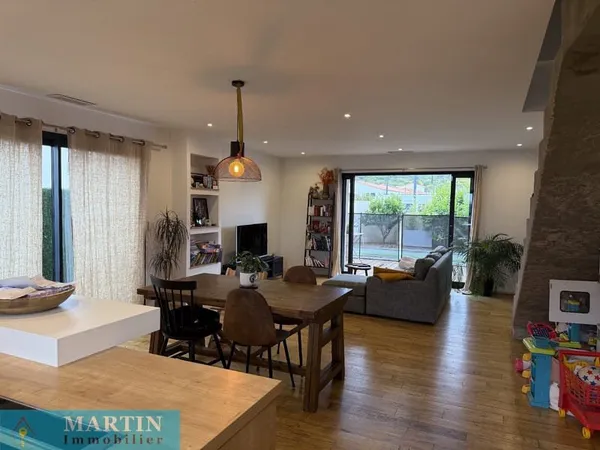 VILLA 4 PIECES AVEC PISCINE