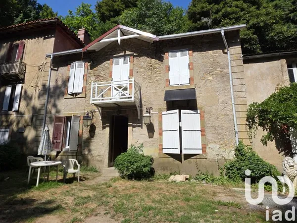 Maison 7 pièces 196 m²