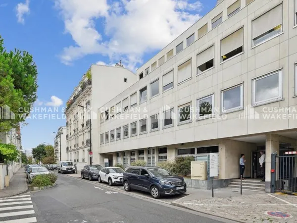 Bureaux 600 m²
