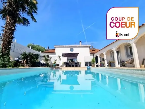 Maison familiale avec piscine 200 m2 surface au sol Sud