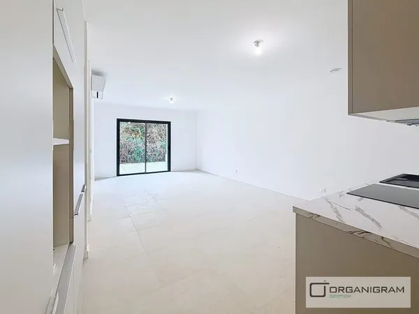 AJACCIO - BALEONE - T3 NEUF - 75.13 m²
