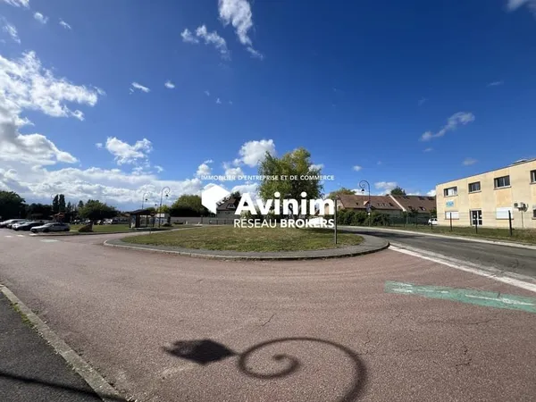 Local commercial 190 m²