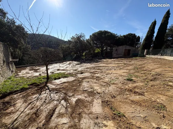 Terrain constructible