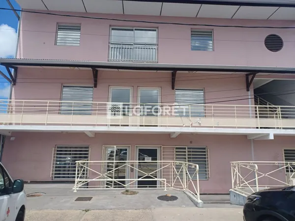 Bureaux 11 pièces 360 m²