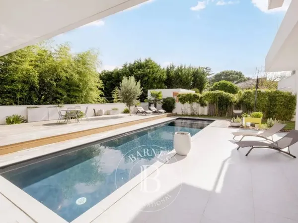 Mérignac - Maison contemporaine de 220 m² - Jardin - Piscine - Garage