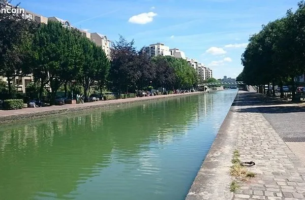 Lumineux F2 Pantin à 2 km de Paris