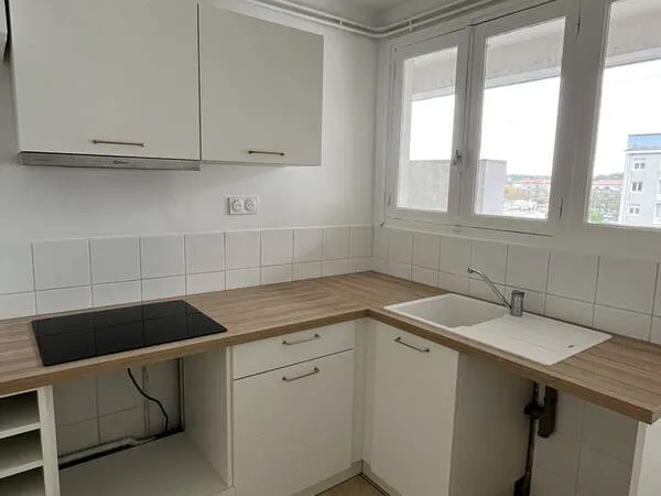 Appartement T3 avec balcon et possibilité de garage