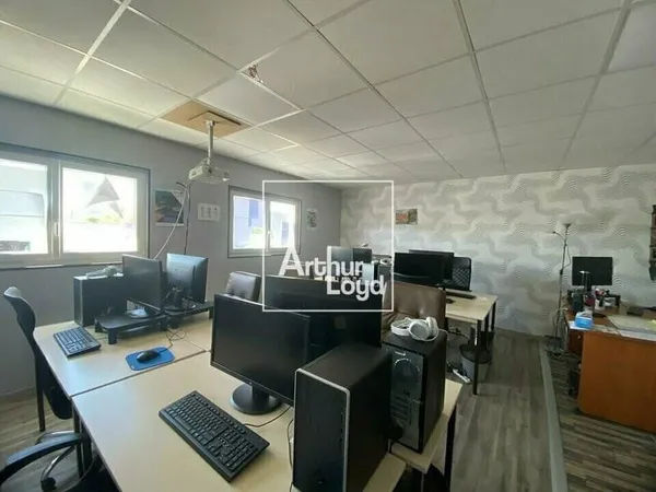 Bureau 116 m²