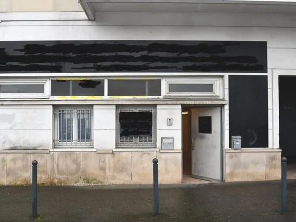 Local commercial 112 m²