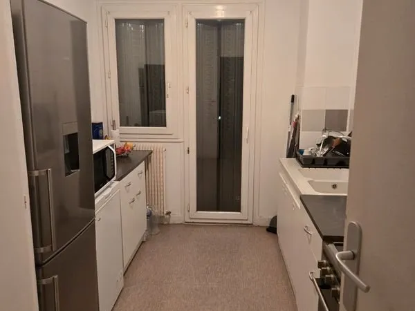 Apparemment en collocation
