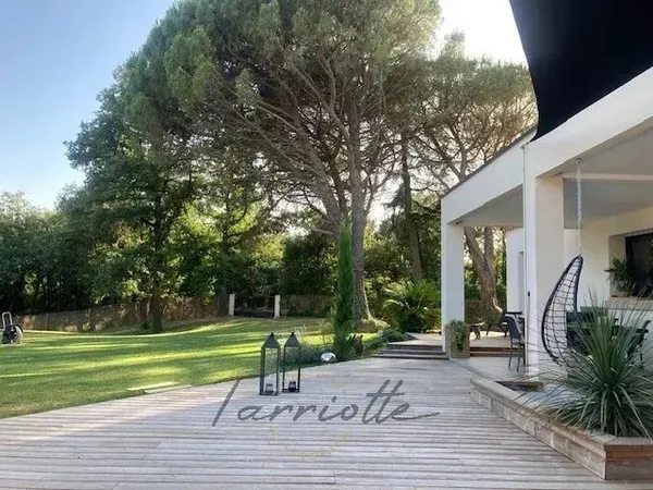 Villa - 10682