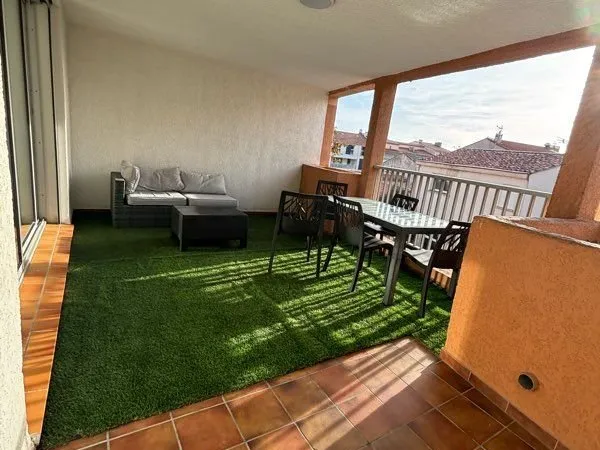 Location à l année plein centre sausset
