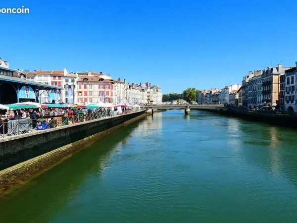 À céder - Droit au bail - Local professionnel / commercial - Centre-ville Bayonne