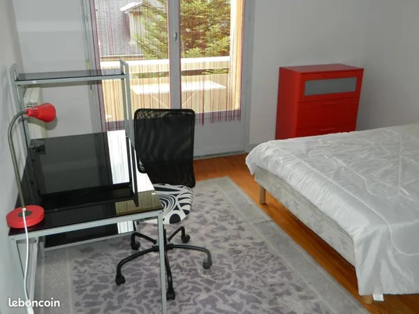 Appart. 69 m2 sud balcon Curial résid