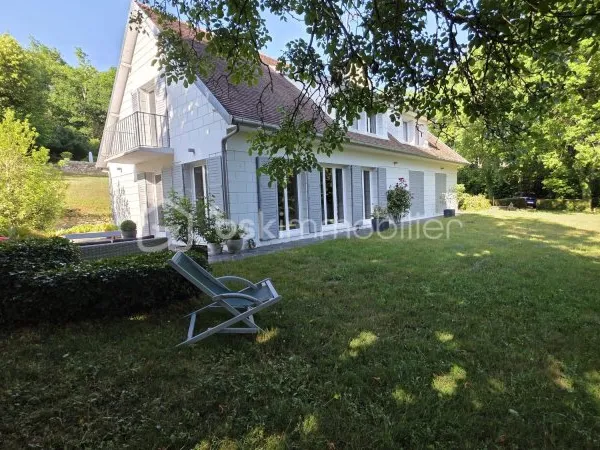 Maison 9 pièces 230 m²