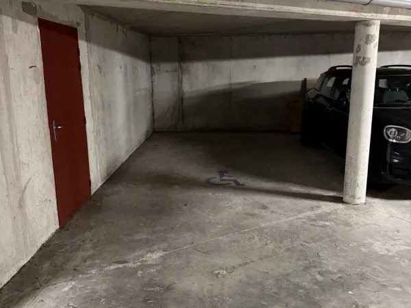 Loue place de parking