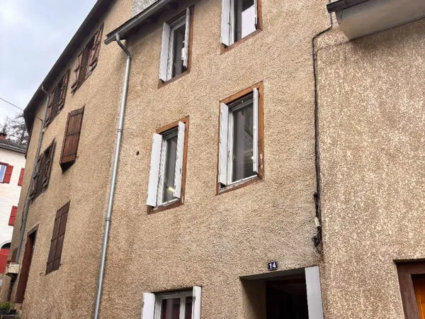 Maison Castillon En Couserans de 80m2