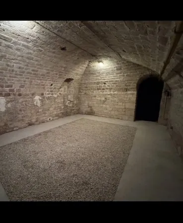 Loue cave 37m²