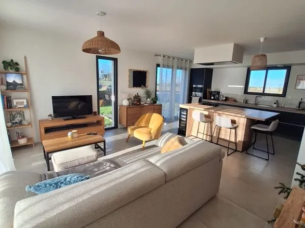 Maison neuve 2025 - 90 m² - 3 ch - Vue dégagée sur la mer - Terrain 509 m²