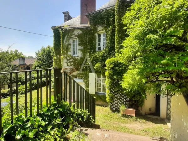 LE PALLET Maison bourgeoise à rénover de 218m² 7 chambres
