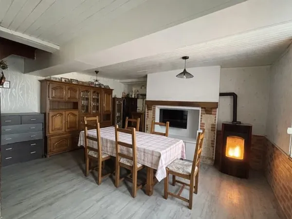 Ensemble immobilier avec fort potentiel-PONCHON-117m2